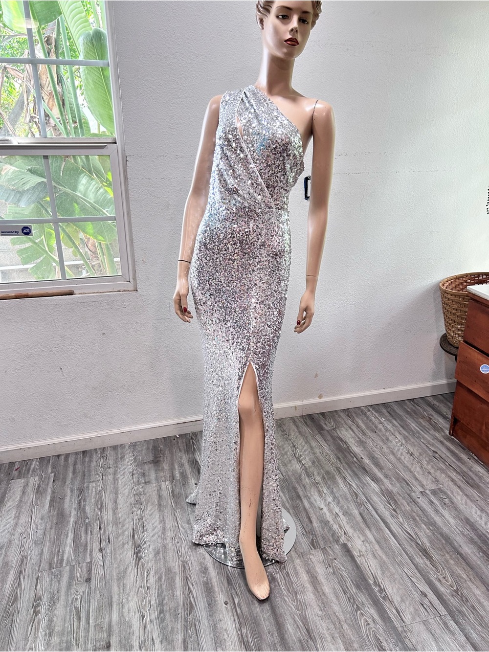 FAERIESTY Silver One-Shoulder Sequin Evening Dress